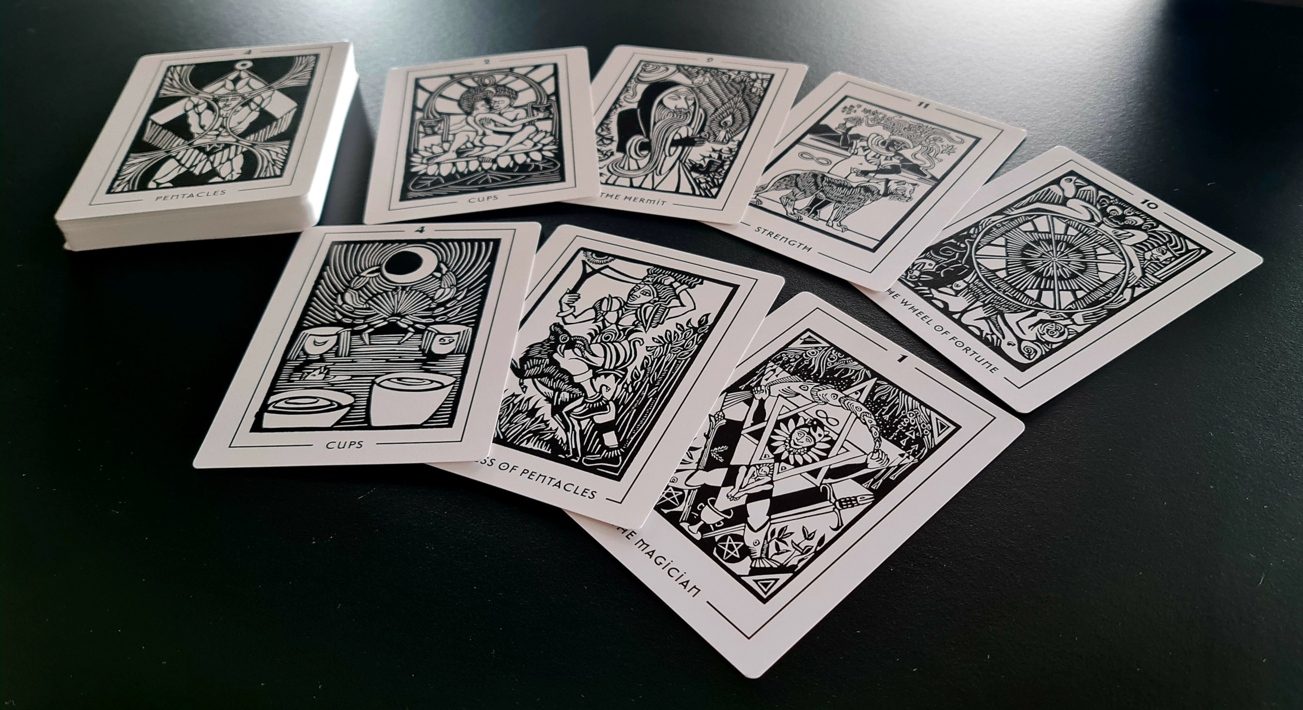 Tarotkarten aus The Light and Shadow Tarot